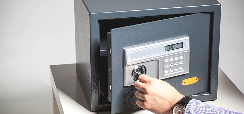 Jewelry Safe Unlocking Service in Miami Beach, Florida