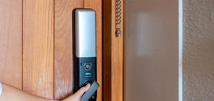 Home Security Electronic Locks Upgrades in Miami Beach, FL