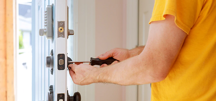 Eviction Locksmith For Key Fob Replacement Services in Miami Beach, FL